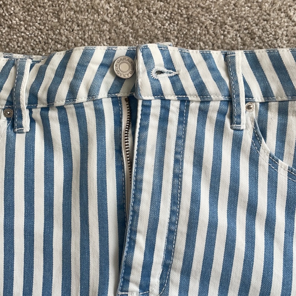 Mini Skirt - Picture 2 of 4